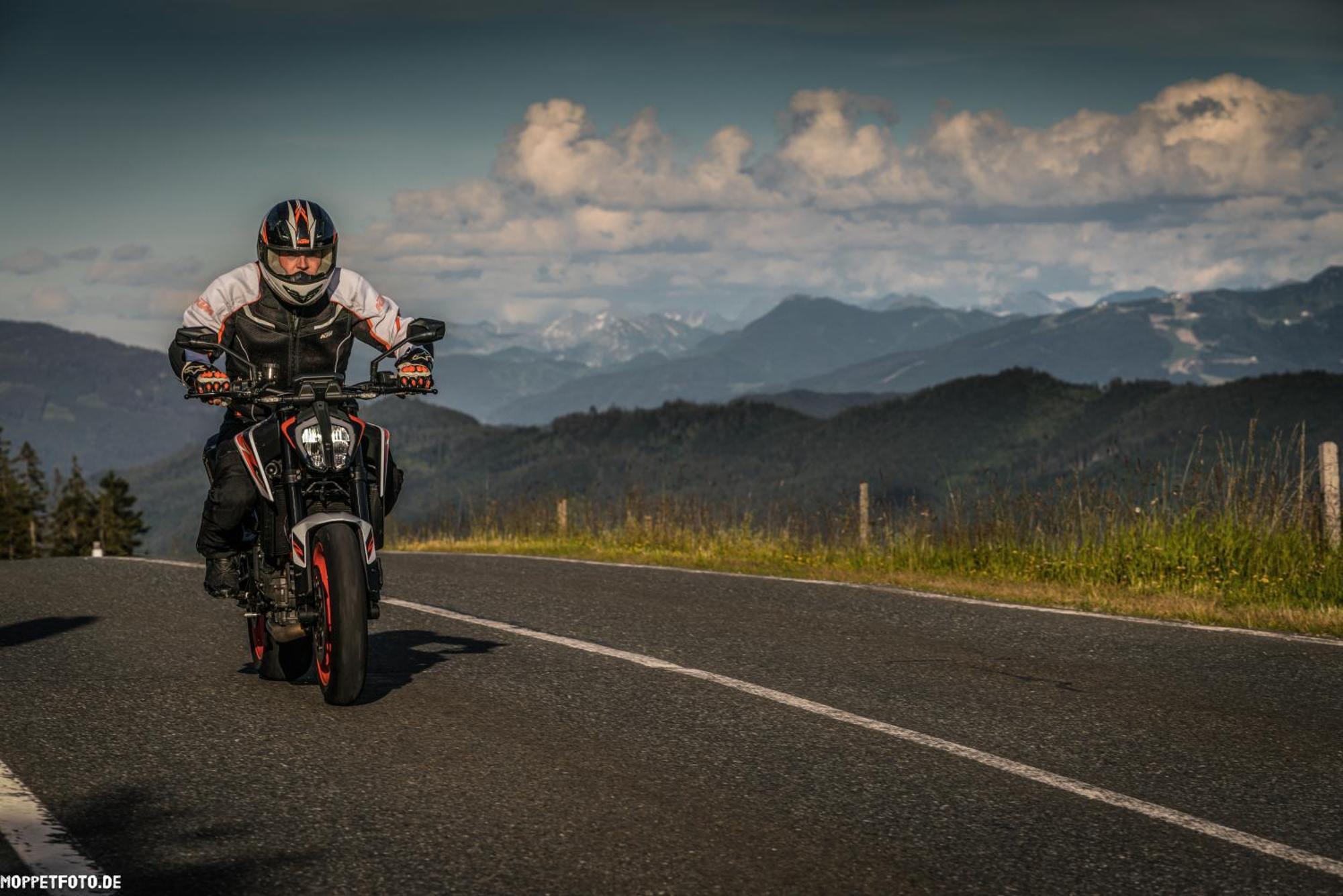 Hotel-Restaurant Bike&Snow Lederer มึลบาค อัม โฮคเคอนิก ภายนอก รูปภาพ