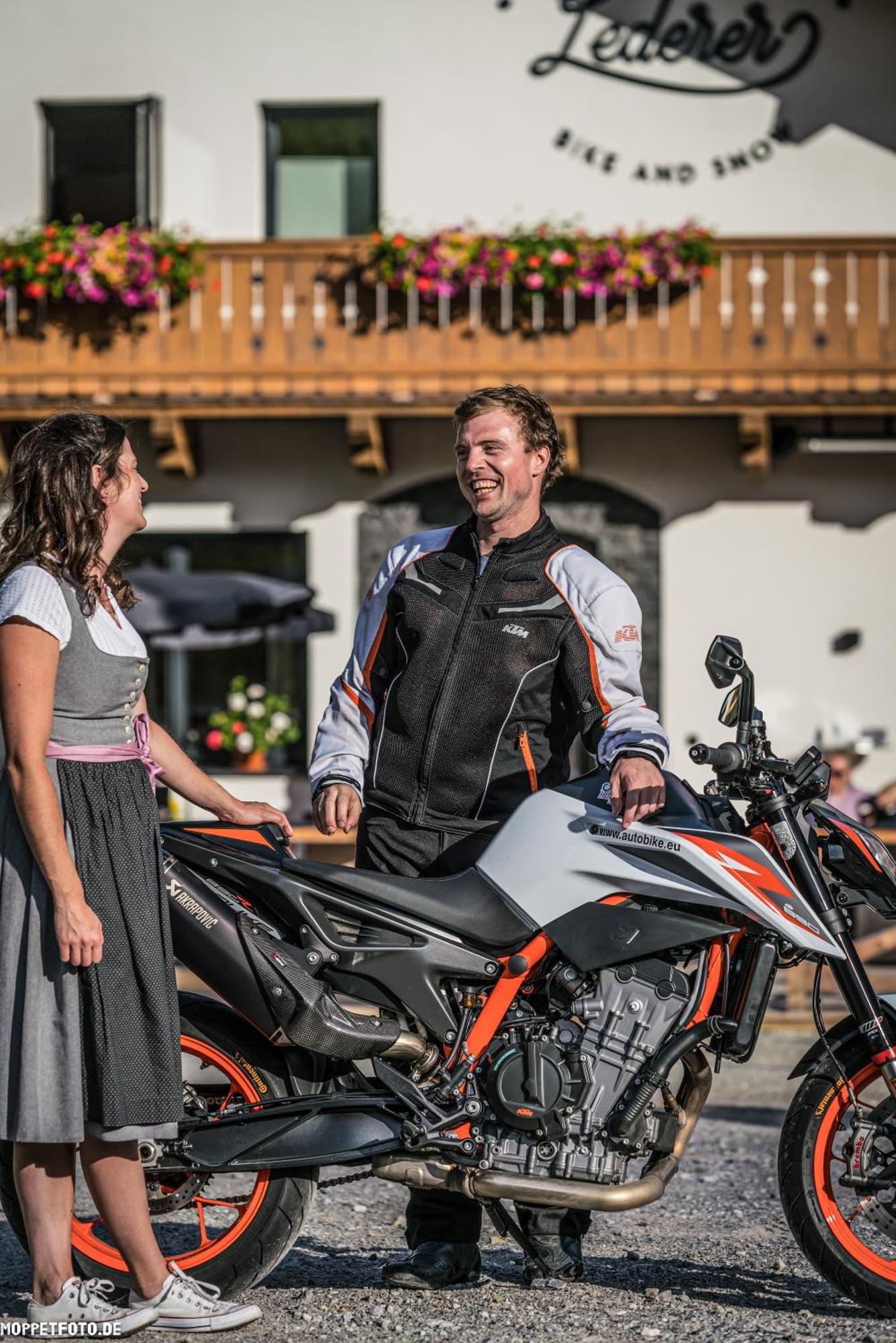 Hotel-Restaurant Bike&Snow Lederer มึลบาค อัม โฮคเคอนิก ภายนอก รูปภาพ