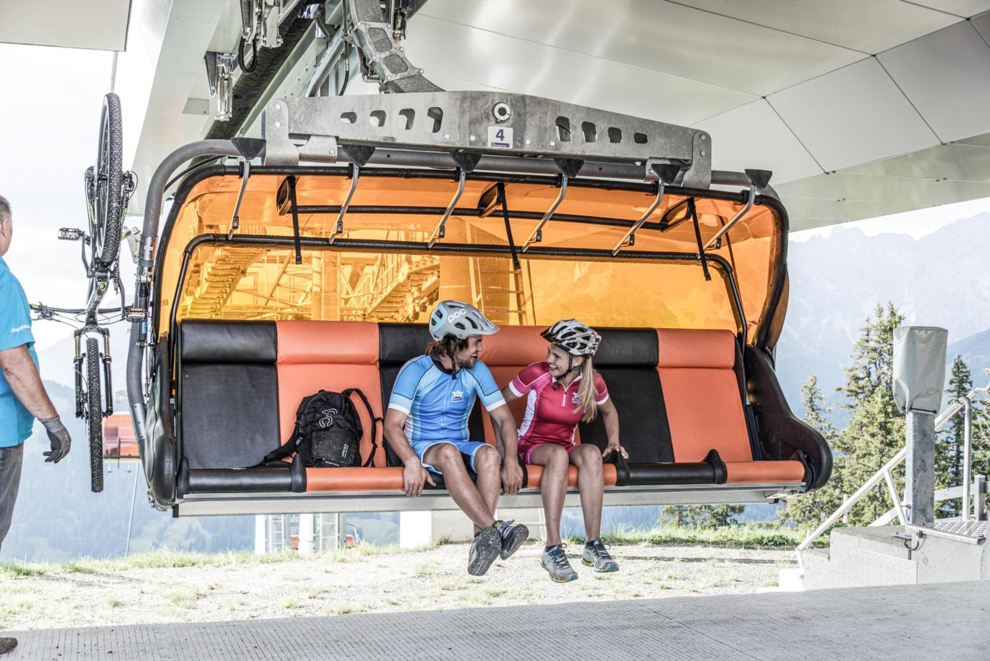 Hotel-Restaurant Bike&Snow Lederer มึลบาค อัม โฮคเคอนิก ภายนอก รูปภาพ